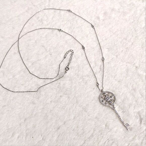 Beautiful Clear Crystal Key Pendant/Necklace Rhodium Plated by Nordstrom - Picture 8 of 15